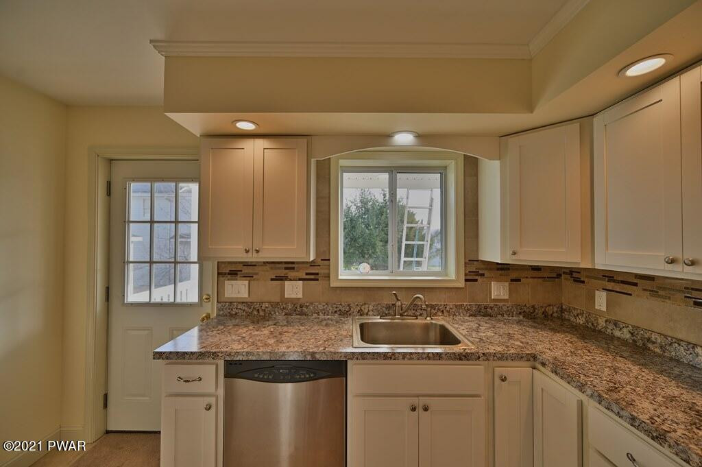 230 3rd Street Olyphant, PA 18447 - Photo 21 of 58