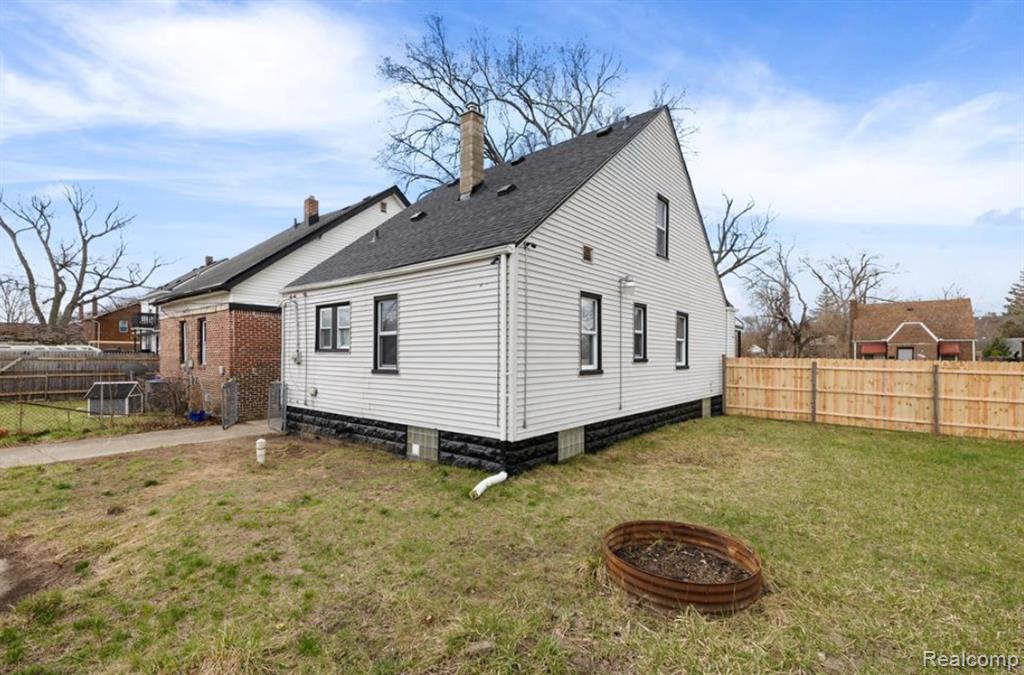 15424 Cruse Street Detroit, MI 48227 - Photo 9 of 40