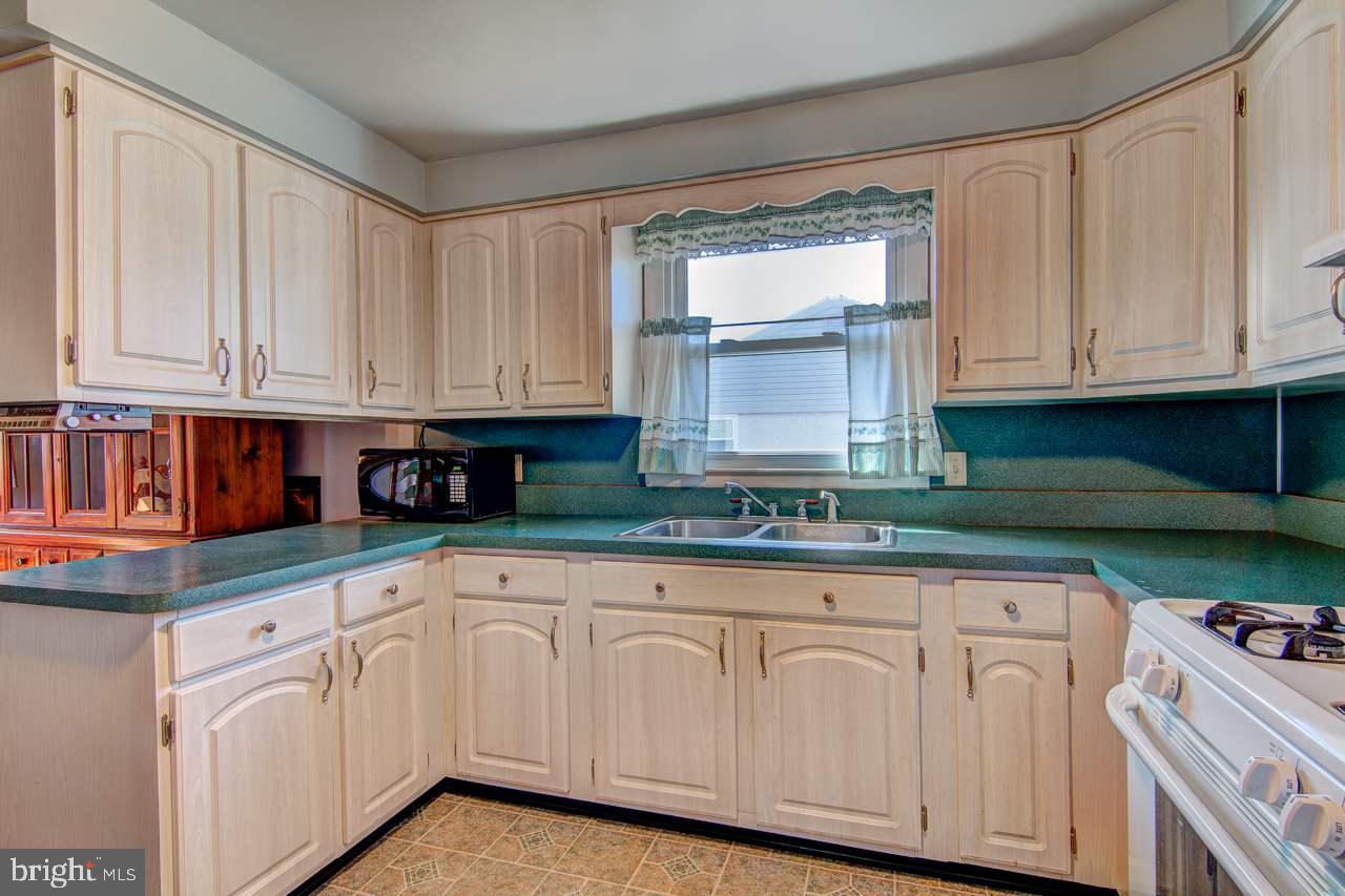 400 Maywood Road York, PA 17402 - Photo 11 of 31 Gallery Image 11