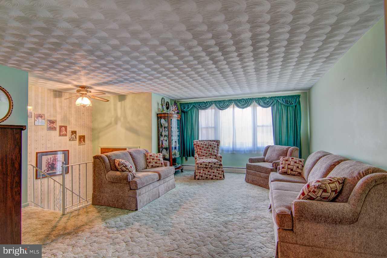 400 Maywood Road York, PA 17402 - Photo 3 of 31 Gallery Image 3