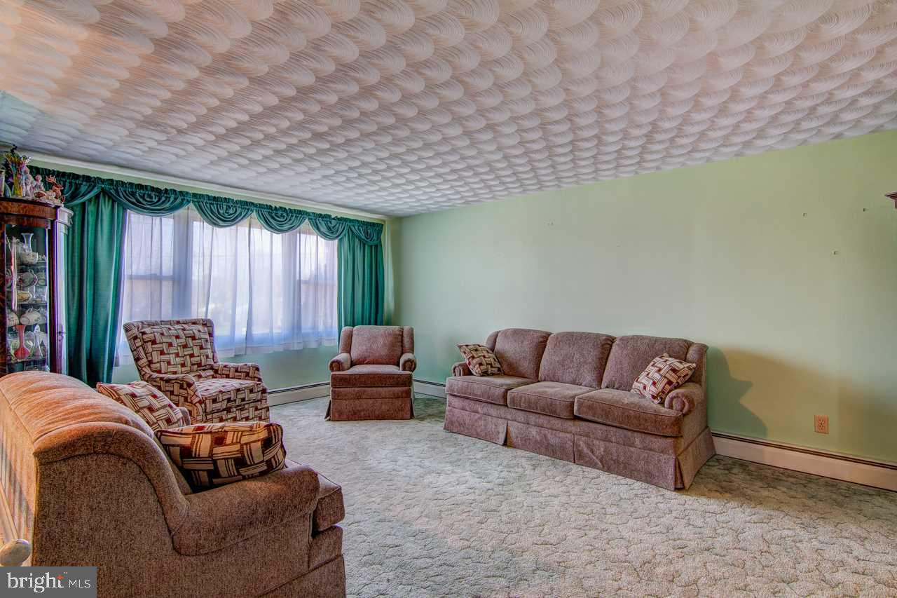 400 Maywood Road York, PA 17402 - Photo 4 of 31 Gallery Image 4