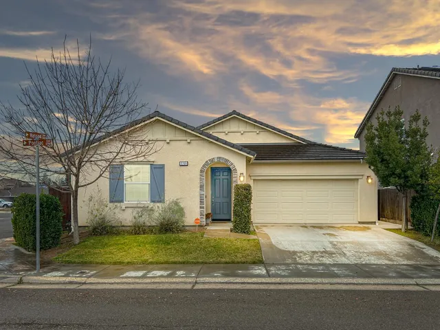 $455,000 | 2709 Pontiac Avenue, Clovis, CA 93611