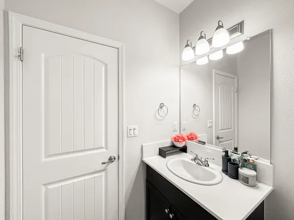 $446,000 | 2709 Pontiac Avenue, Clovis, CA 93611