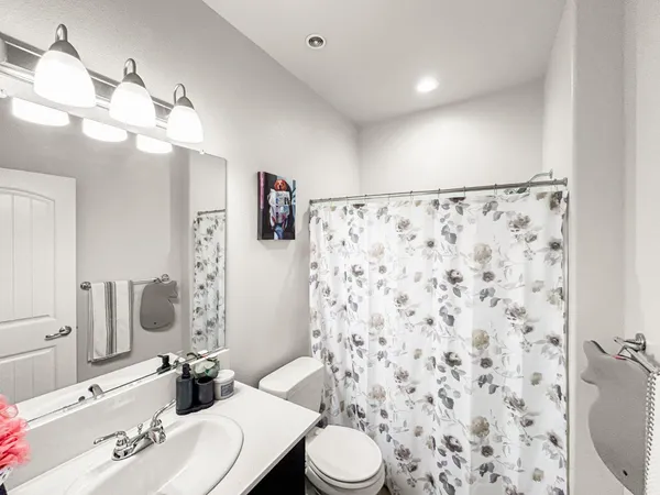 $446,000 | 2709 Pontiac Avenue, Clovis, CA 93611