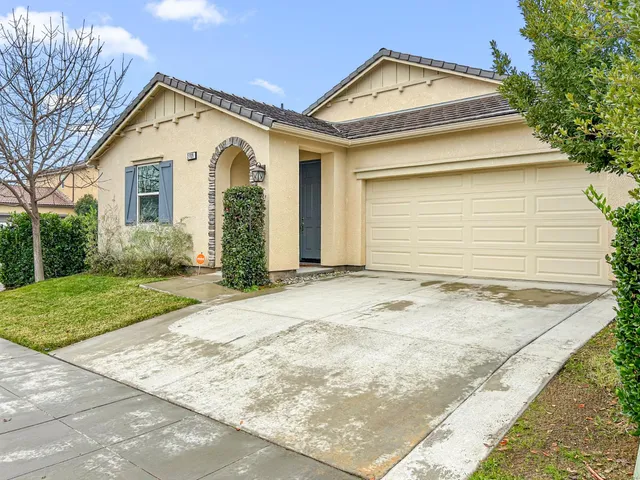 $450,000 | 2709 Pontiac Avenue, Clovis, CA 93611