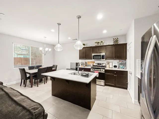 $450,000 | 2709 Pontiac Avenue, Clovis, CA 93611