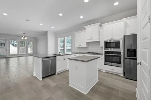 $2,600 | 15835 Bird Of Paradise Drive, Conroe, TX 77302