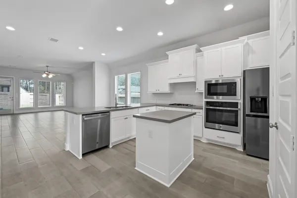 $2,600 | 15835 Bird Of Paradise Drive, Conroe, TX 77302