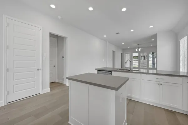 $2,600 | 15835 Bird Of Paradise Drive, Conroe, TX 77302