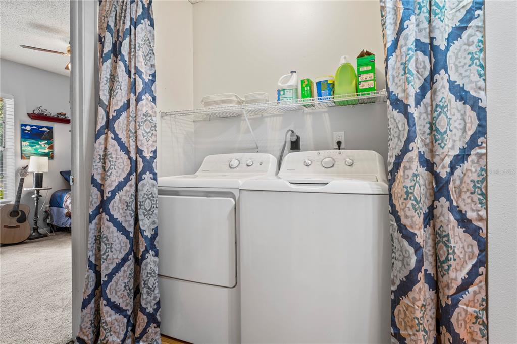 802 Antler Court Brandon, FL 33511 - Photo 19 of 37 a utility room with dryer and washer