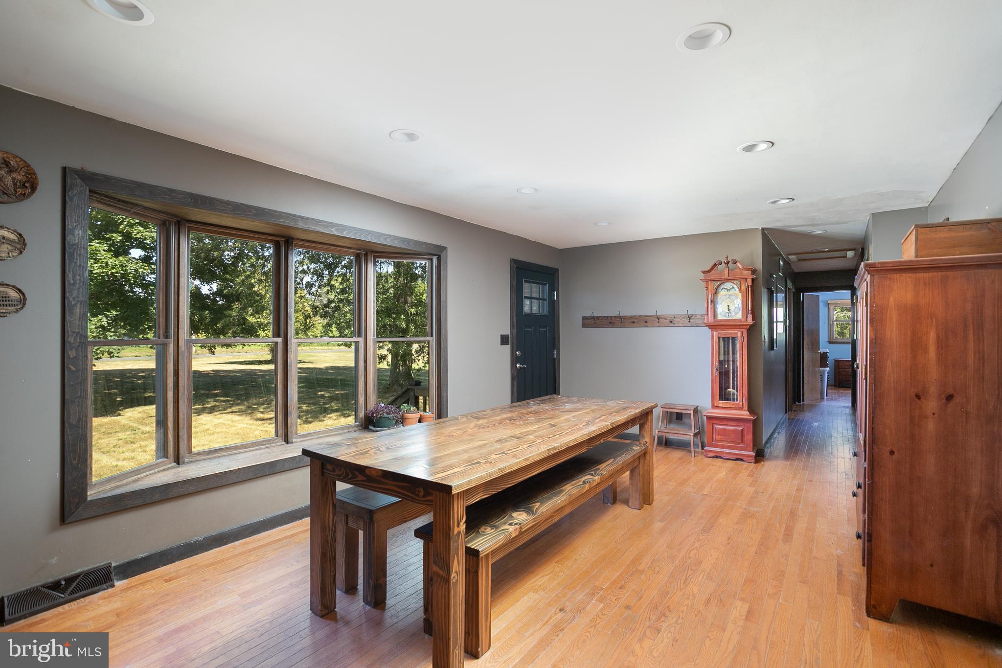 366 Sharon Road Hightstown, NJ 08520 - Photo 6 of 29