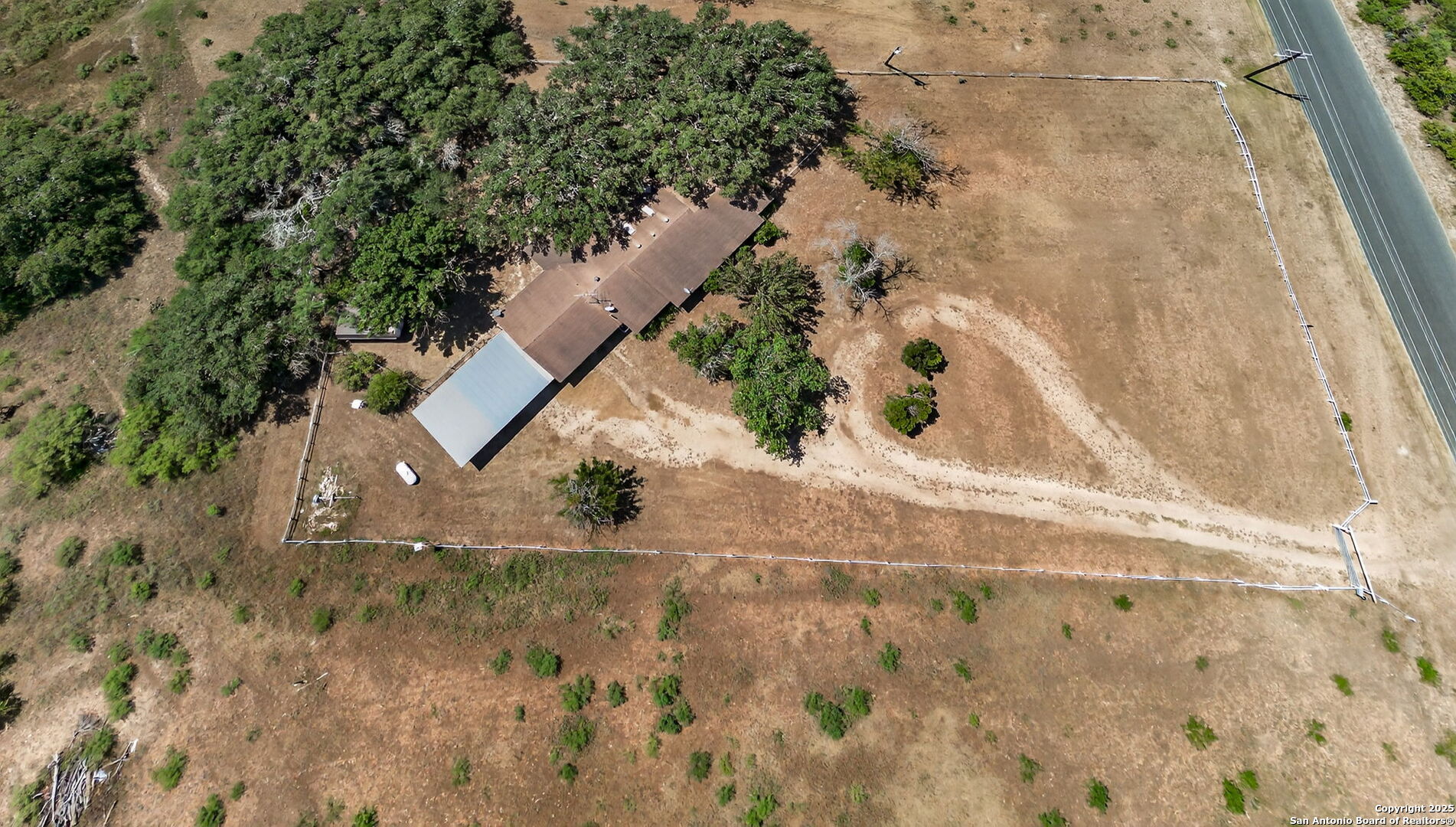 281 County Road 265 Mico, TX 78056 - Photo 12 of 28 a view of bath tub