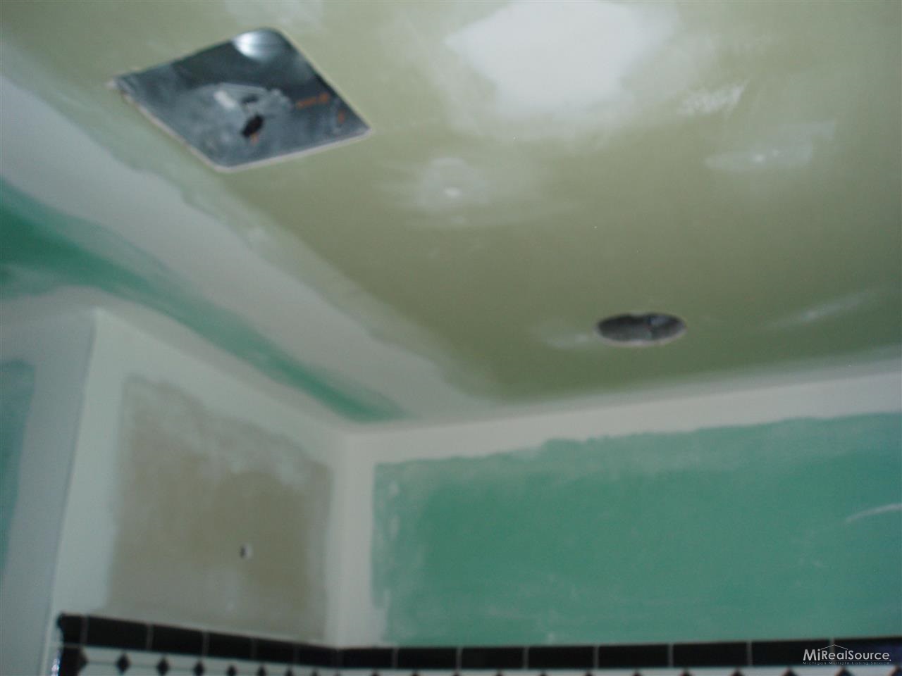 6020 Pointe Tremble Road Algonac, MI 48001 - Photo 23 of 30 31158871-22.JPG