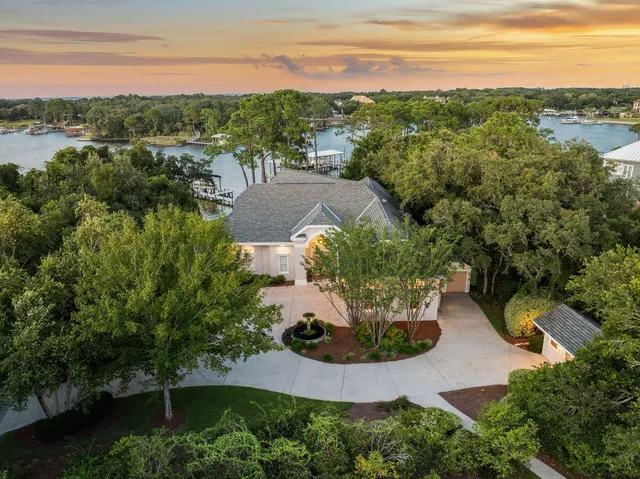 $3,420,000 | 702 Beach Drive, Destin, FL 32541