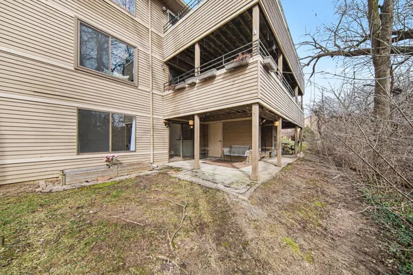 $235,000 | 300 Briarcrest Drive, Unit 140, Ann Arbor, MI 48104