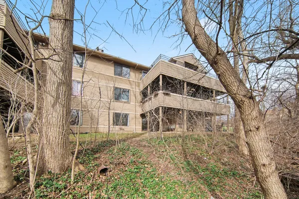 $235,000 | 300 Briarcrest Drive, Unit 140, Ann Arbor, MI 48104