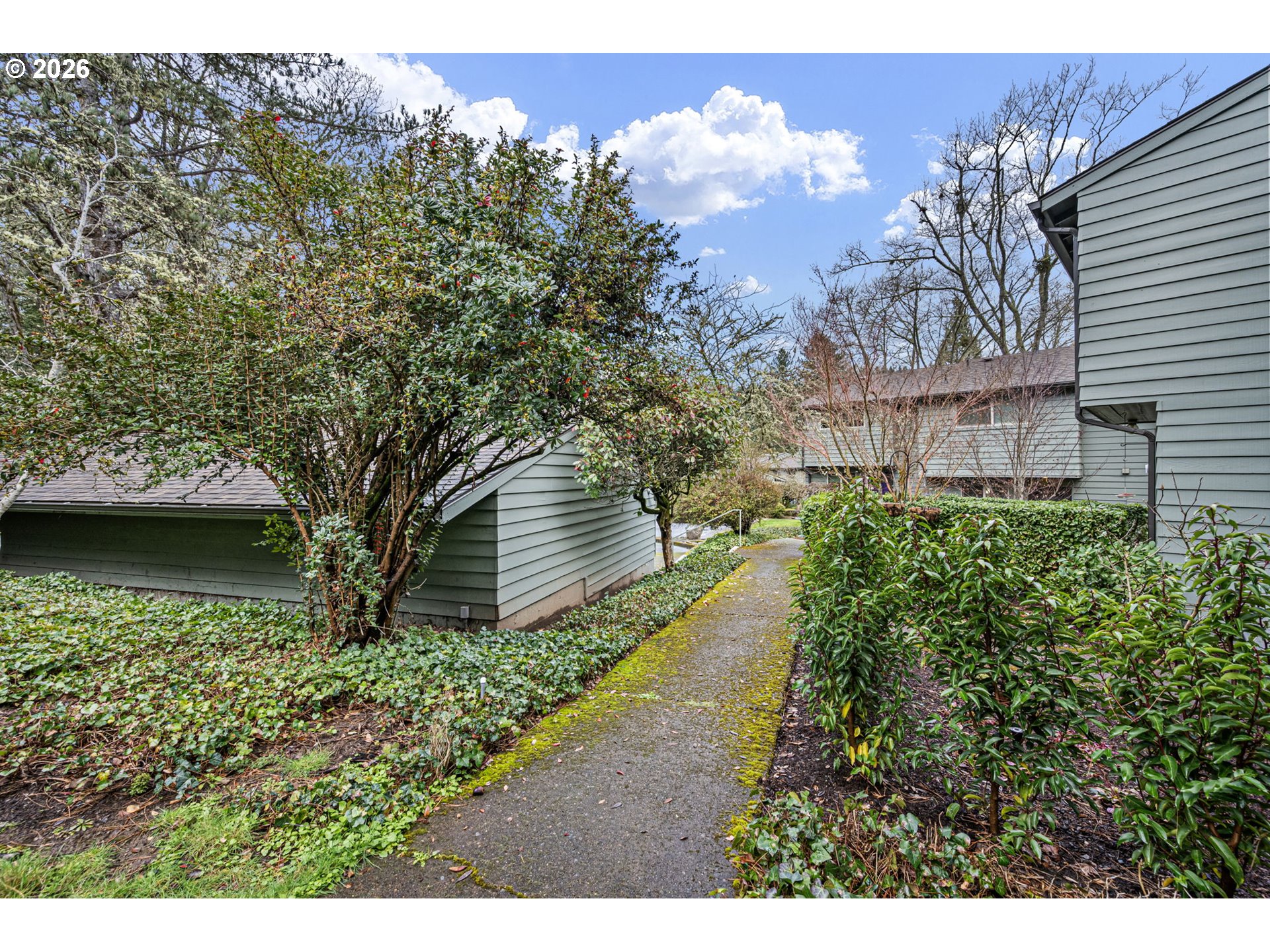 4429 Fox Hollow Road, Unit 3 Eugene, OR 97405 - Photo 3 of 36