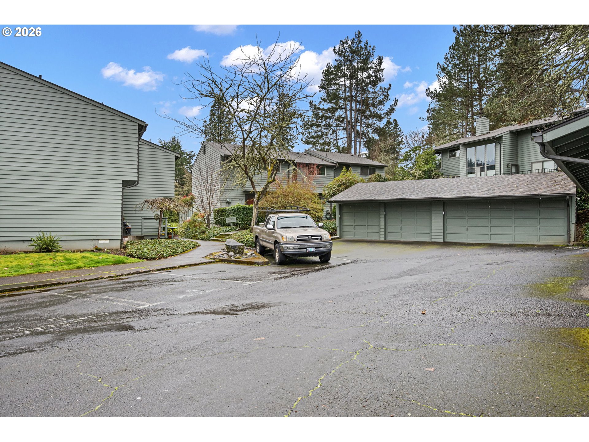 4429 Fox Hollow Road, Unit 3 Eugene, OR 97405 - Photo 6 of 36
