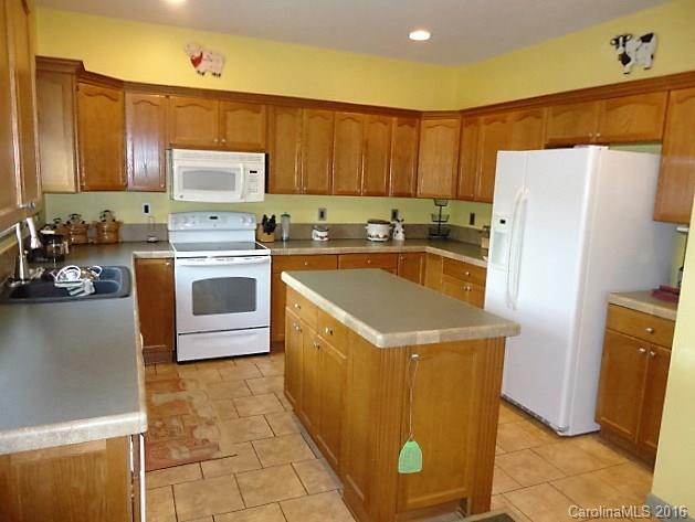409 Starview Drive Rutherfordton, NC 28139 - Photo 9 of 24 Gallery Image 9