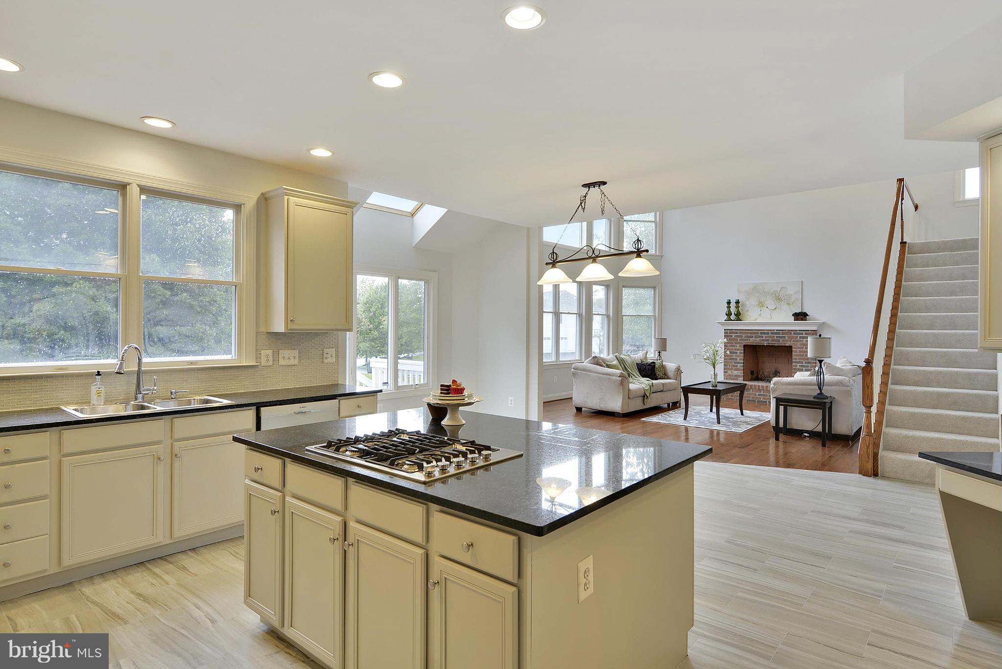 12125 Sheets Farm Road North Potomac, MD 20878 - Photo 8 of 30 Kitchen