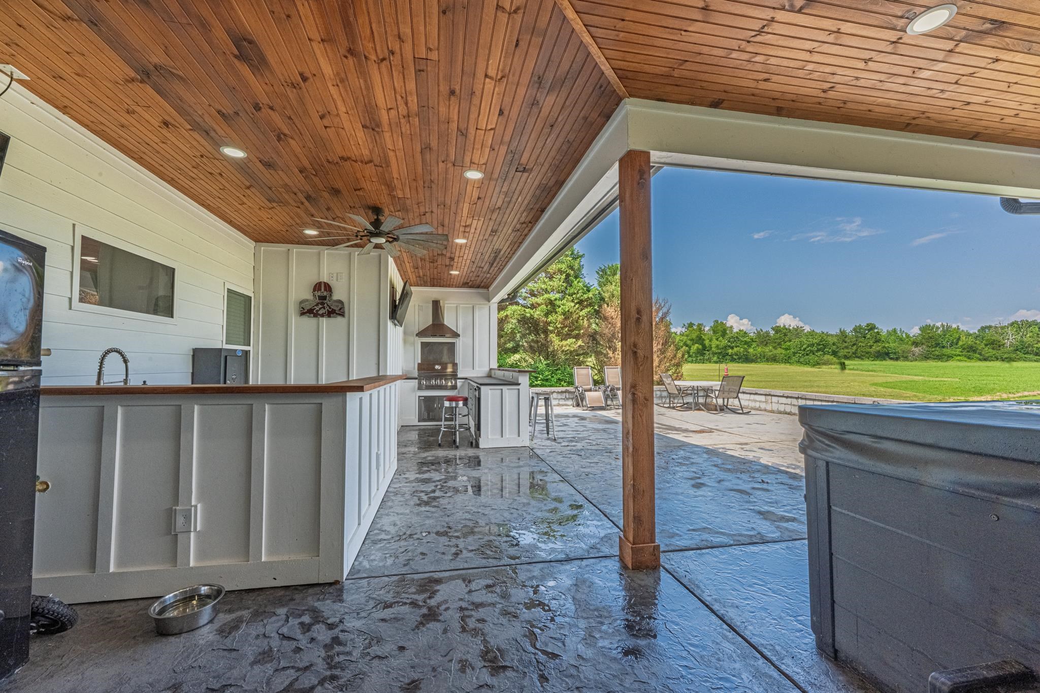 50 Shady Grove Road Williston, TN 38076 - Photo 10 of 35 a view of a porch
