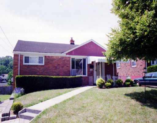 944 Mifflin Road Lincoln Place, PA 15207 - Photo 1 of 1 Gallery Image 1