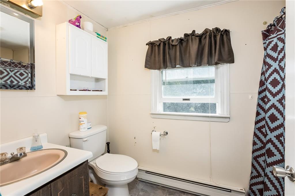362 Cat Mousam Road Kennebunk, ME 04043 - Photo 15 of 23 2nd floor shared full bathroom
