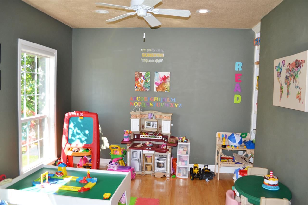 2035 Newcastle Road Marion, IA 52302 - Photo 7 of 24 Gallery Image 7