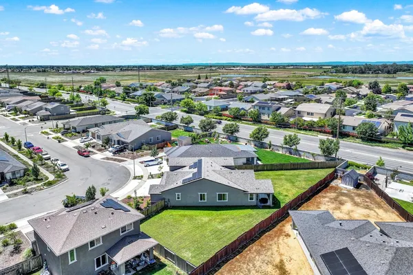 $565,000 | 1517 Falabella Way, Olivehurst, CA 95961
