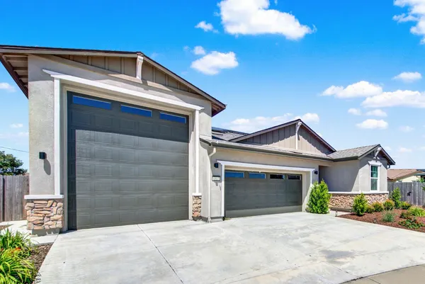 $565,000 | 1517 Falabella Way, Olivehurst, CA 95961