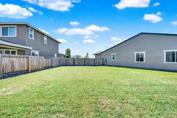 $565,000 | 1517 Falabella Way, Olivehurst, CA 95961