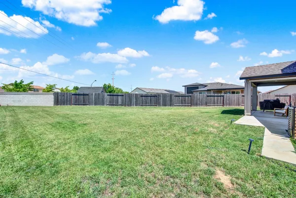 $565,000 | 1517 Falabella Way, Olivehurst, CA 95961