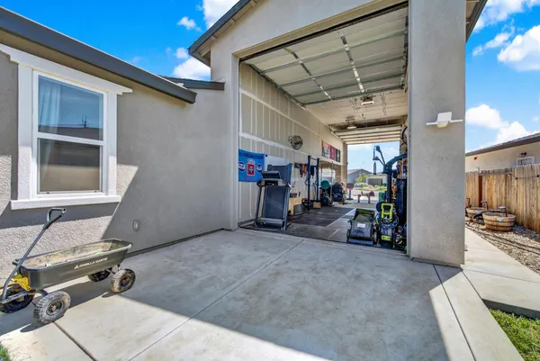 $565,000 | 1517 Falabella Way, Olivehurst, CA 95961