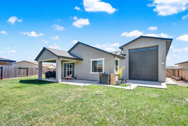 $565,000 | 1517 Falabella Way, Olivehurst, CA 95961