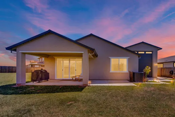 $565,000 | 1517 Falabella Way, Olivehurst, CA 95961