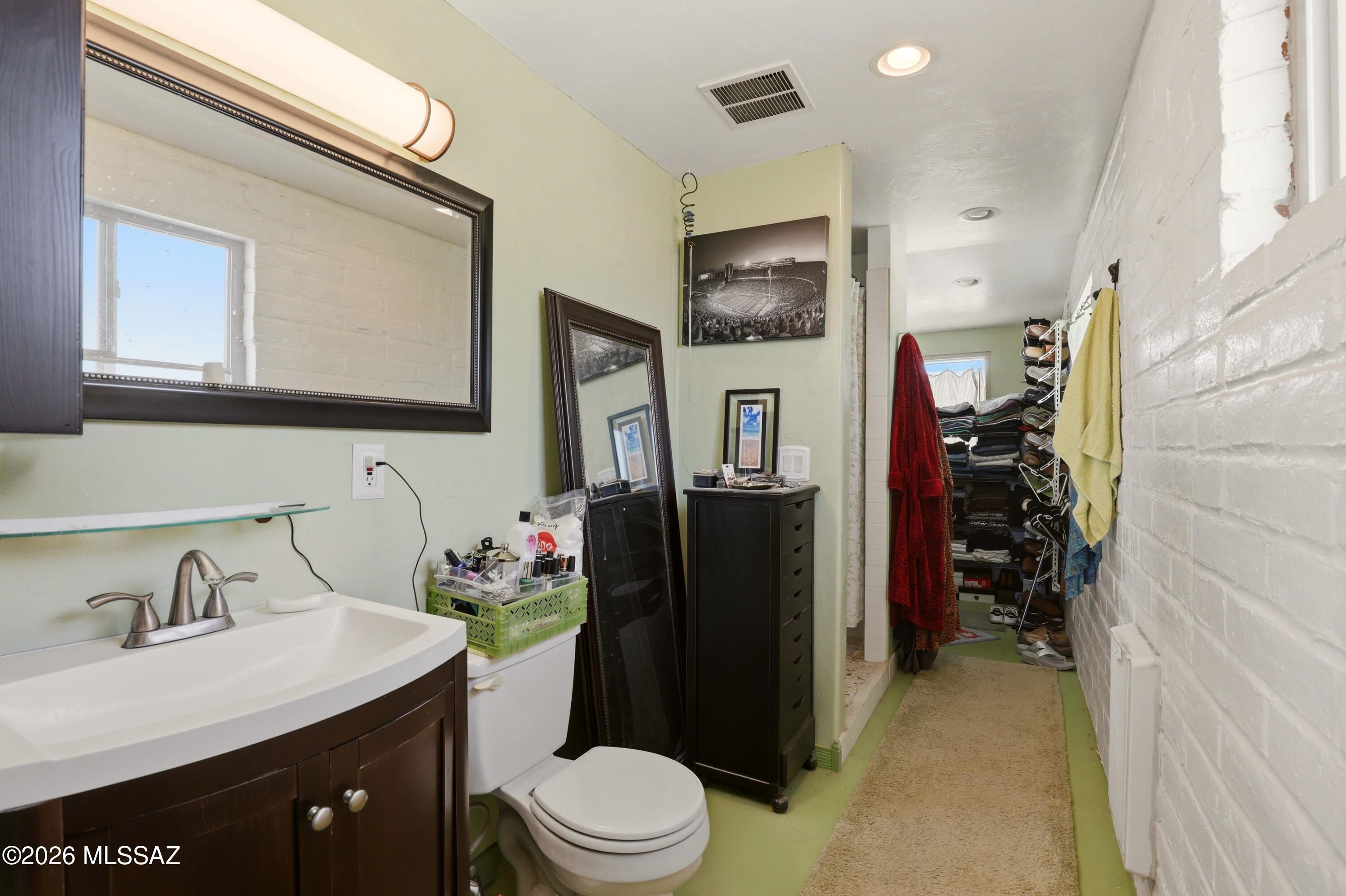 220 East Magee Road Tucson, AZ 85704 - Photo 19 of 38 Bedroom 2 en suite & closet