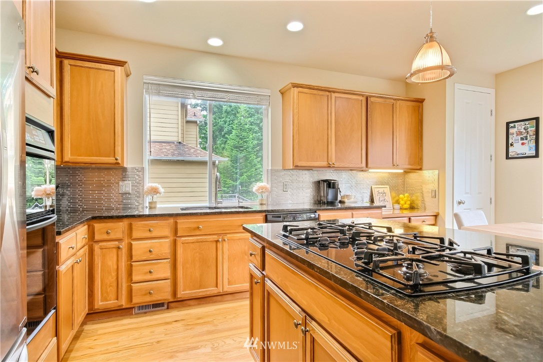 16568 Southeast 162nd Street Renton, WA 98058 - Photo 12 of 37 Gallery Image 12