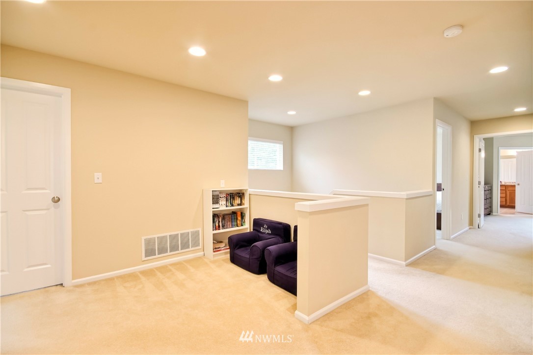 16568 Southeast 162nd Street Renton, WA 98058 - Photo 21 of 37 Gallery Image 21