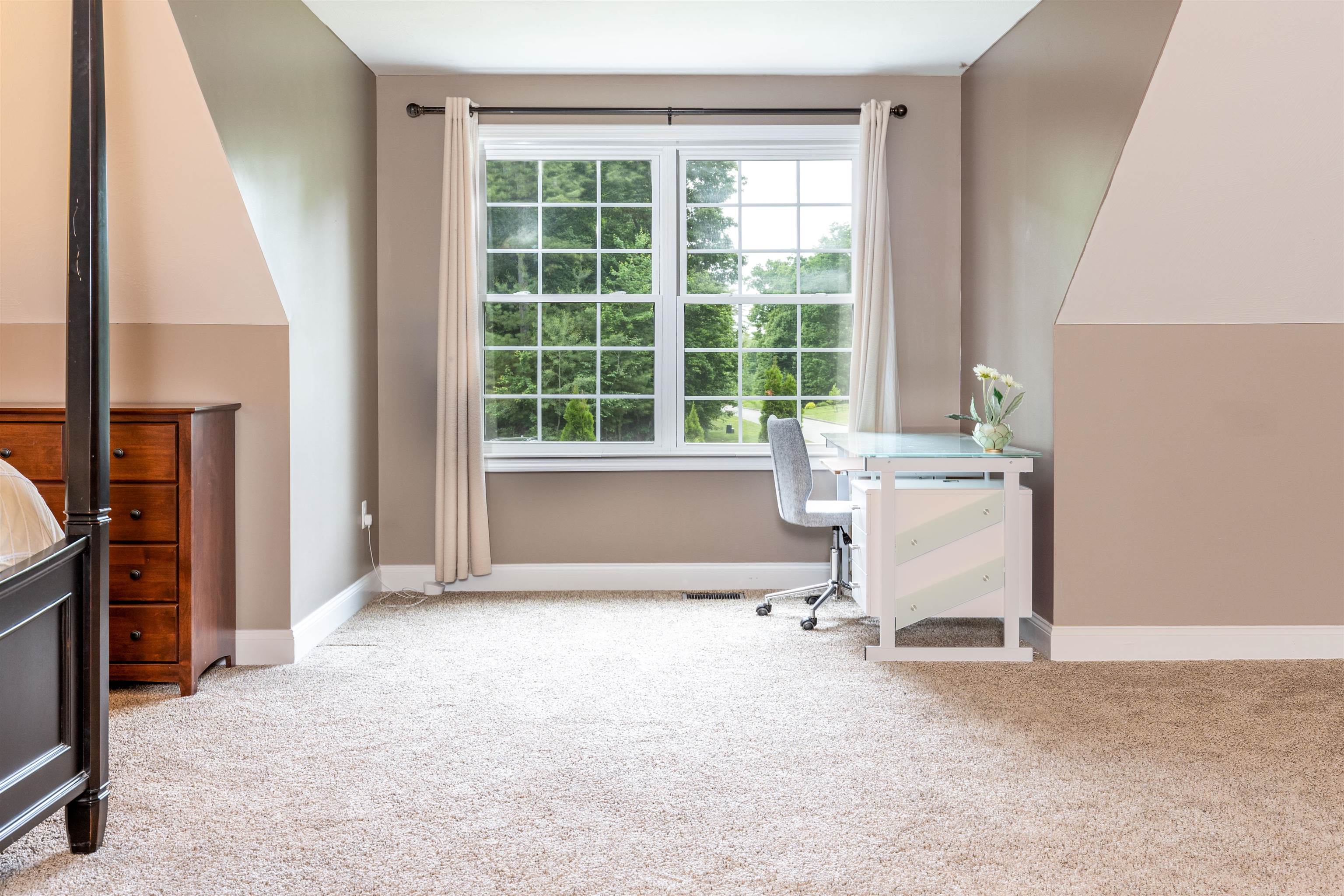 41 Deer Run Derry, NH 03038 - Photo 13 of 39