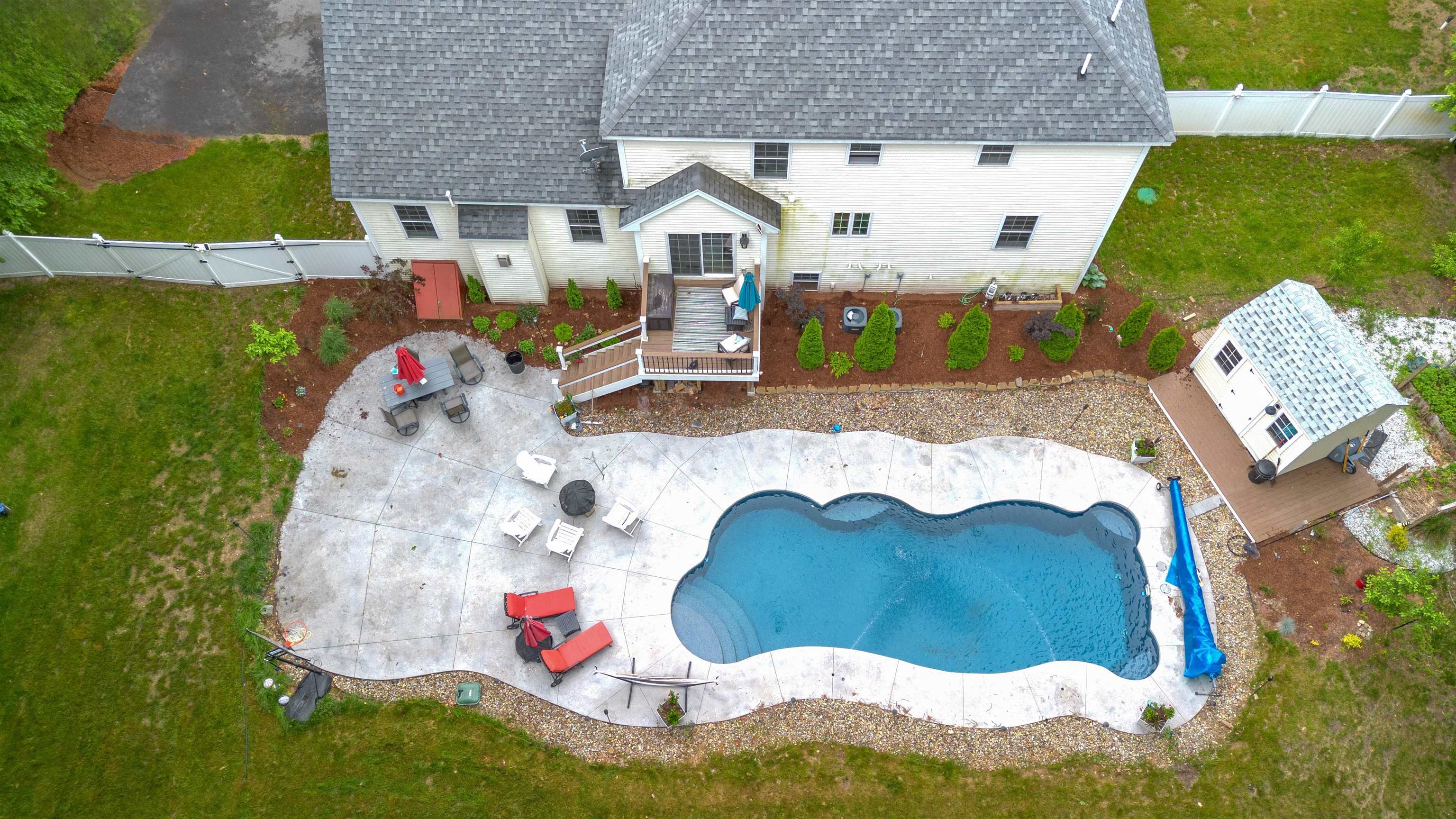 41 Deer Run Derry, NH 03038 - Photo 23 of 39