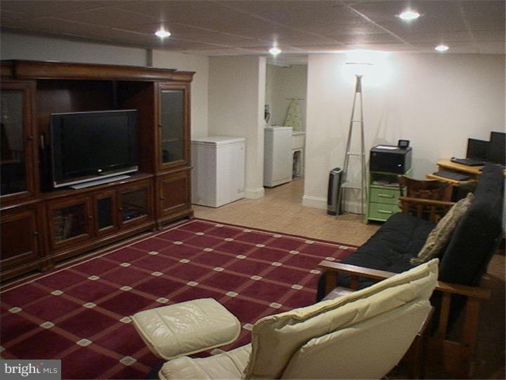 7547 Beverly Road Philadelphia, PA 19138 - Photo 20 of 23 Basement - Finished