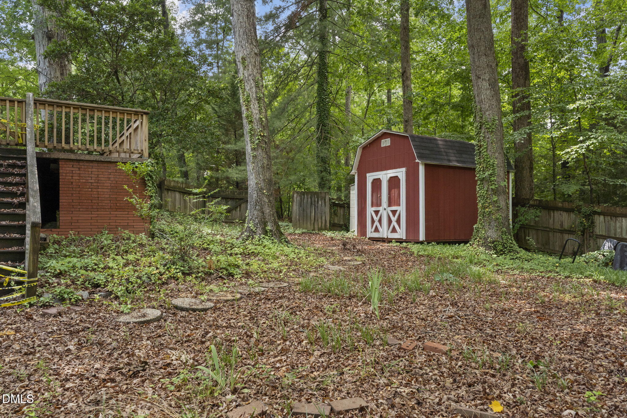 4419 Laurel Hills Road Raleigh, NC 27612 - Photo 34 of 41