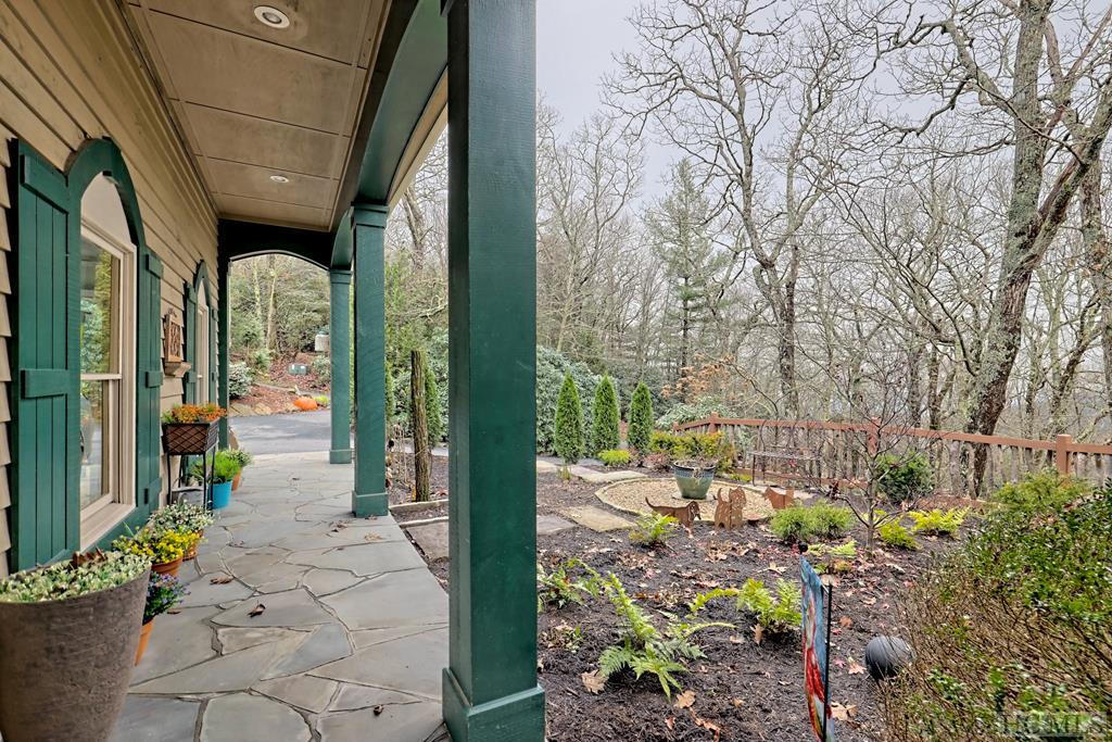 412 Worley Road Highlands, NC 28741 - Photo 5 of 50 Gallery Image 5