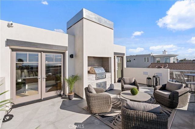 $5,900,000 | 2540 Manhattan Avenue, Hermosa Beach, CA 90254