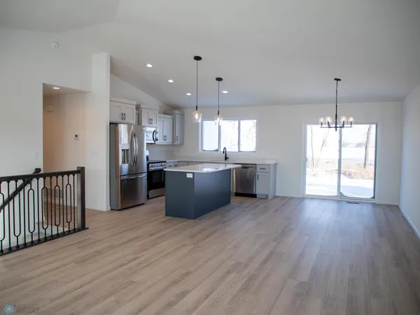 $549,388 | 305 Neuman Boulevard, Colfax, ND 58018