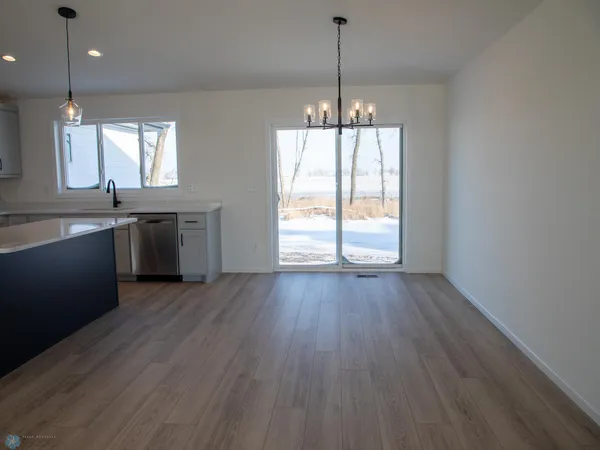 $549,388 | 305 Neuman Boulevard, Colfax, ND 58018