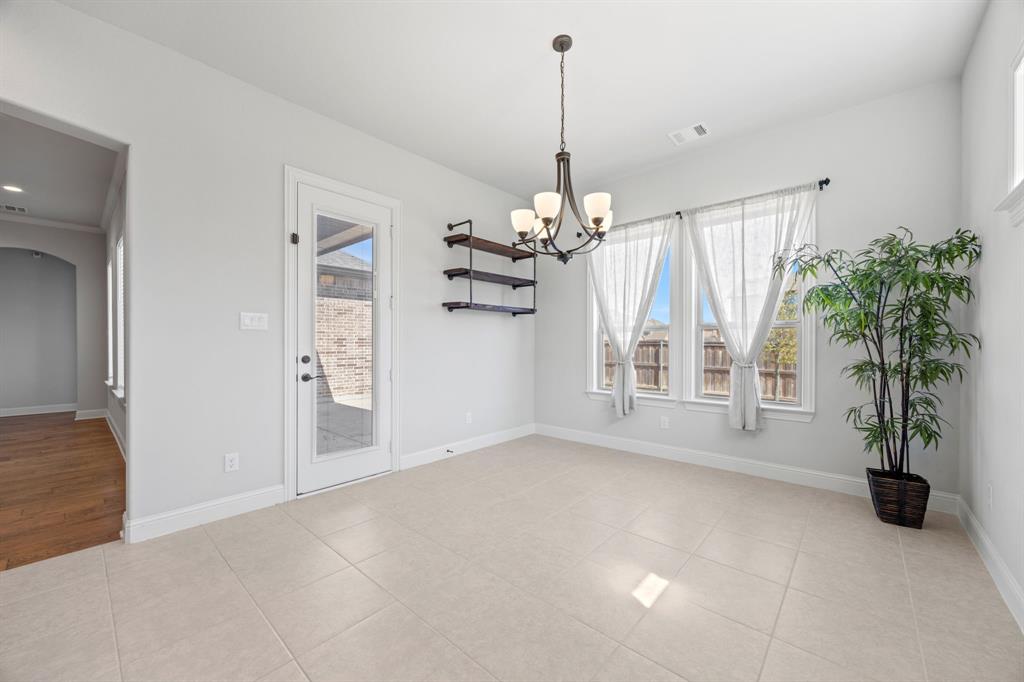 1109 Rendon Place Mansfield, TX 76063 - Photo 11 of 33 a view of empty room with window and flower
