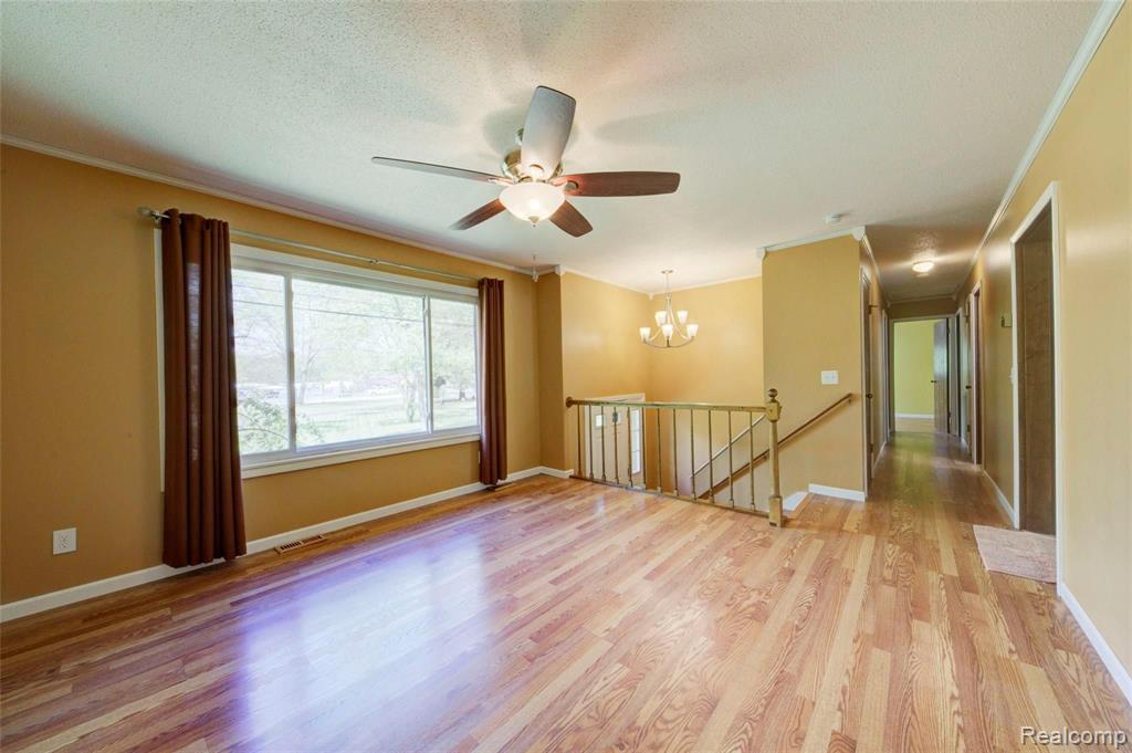 17455 Savage Road Belleville, MI 48111 - Photo 8 of 49