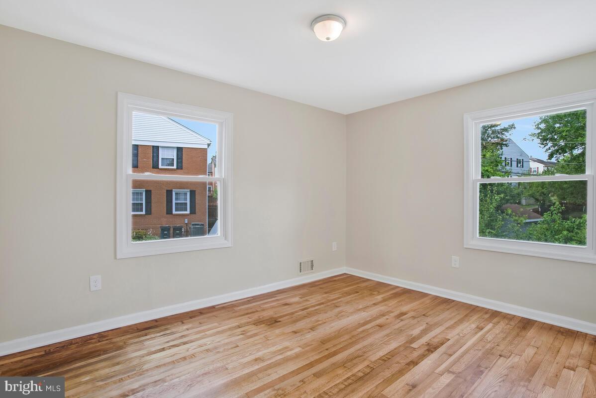 13006 Claxton Drive Laurel, MD 20708 - Photo 26 of 46 4th Bedroom w/ hardwood Floors