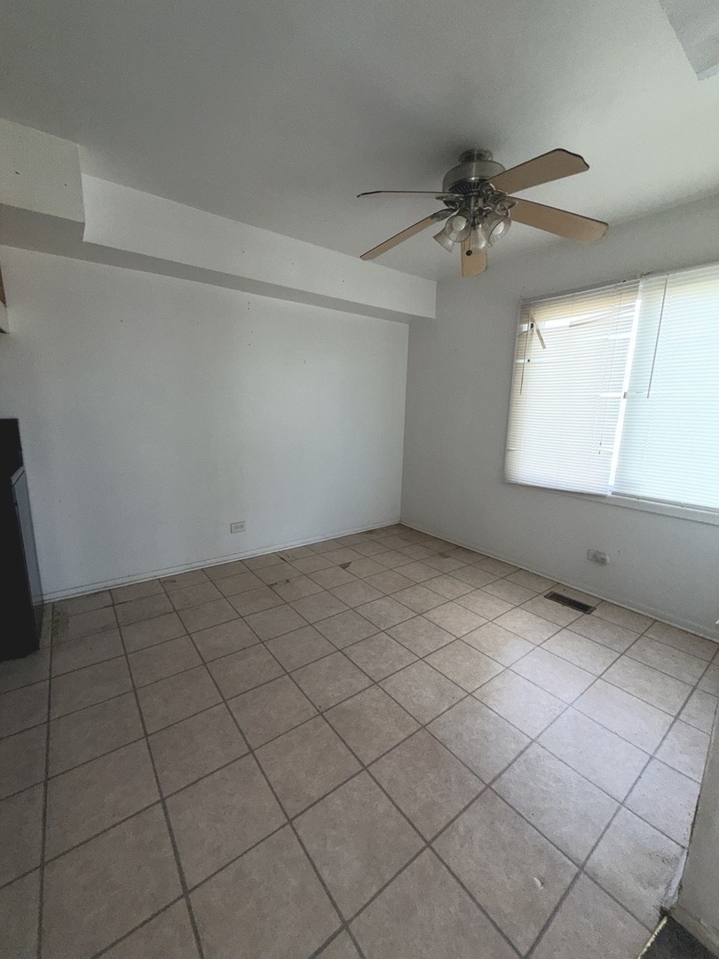 709 Spring Court, Unit 5 University Park, IL 60484 - Photo 4 of 12